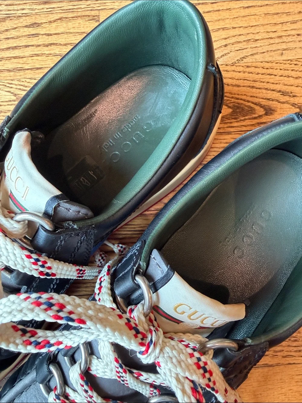 Gucci Men’s Black and Charcoal Leather Boat Shoes with Blue & Red Stripe